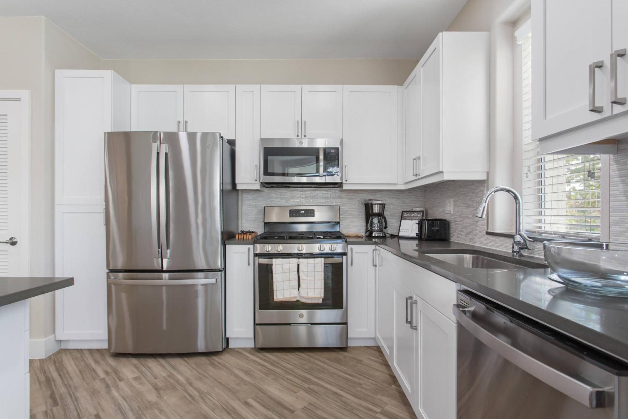 The Hills Property Management - Los Angeles — Photos 1